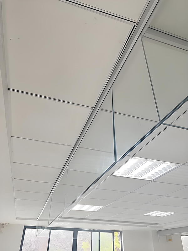 格尔木玻璃格尔木挡烟垂壁 格尔木玻璃格尔木挡烟垂壁