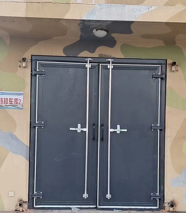 格尔木工业平开门