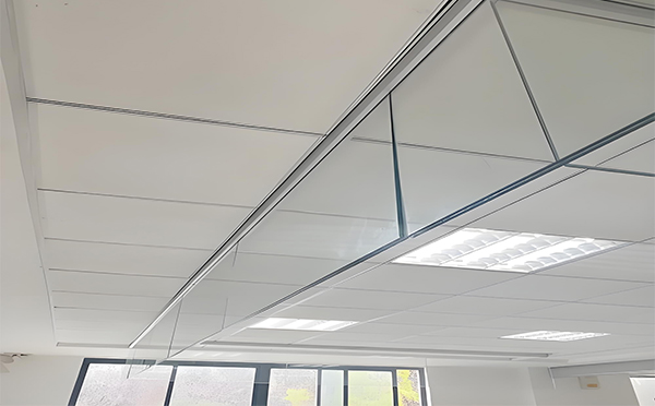 格尔木玻璃挡烟垂壁