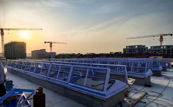 消防格尔木排烟窗工作原理