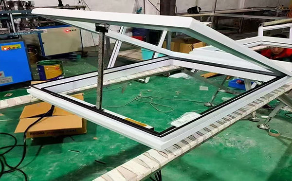 某地下车库出入口格尔木排烟窗配置工程